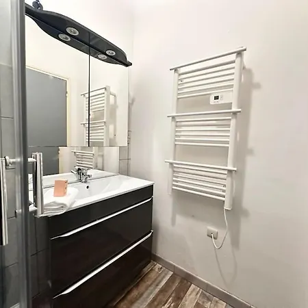 Rue Croutelle Rez De Chaussee Proche Du Centre *